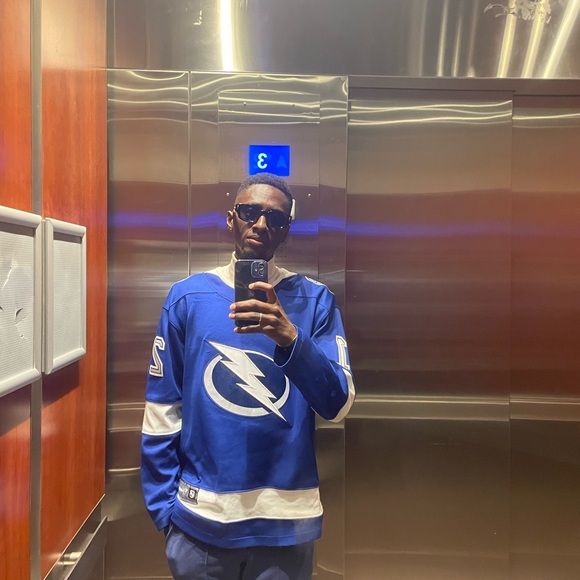 Tampa bay lightning jersey- Brayden Point - Picture 5 of 6